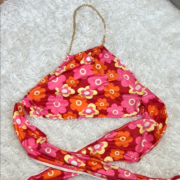 SHEIN Floral Halter Crop Top in Wrap Style | Flower | Floral | Festival - Picture 1 of 6